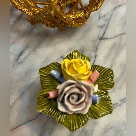 2 Capodimonte porcelain flower baskets Naples, Italy. Mini Pastel w Glaze. - Picture 12 of 12